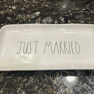 Rae Dunn Artisan Collection JUST MARRIED Plater